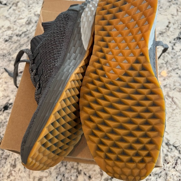 No Bull Sneakers - Picture 3 of 5